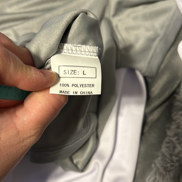 CE' CERDR 5/7 moisture wicking workout tees - Picture 4 of 6